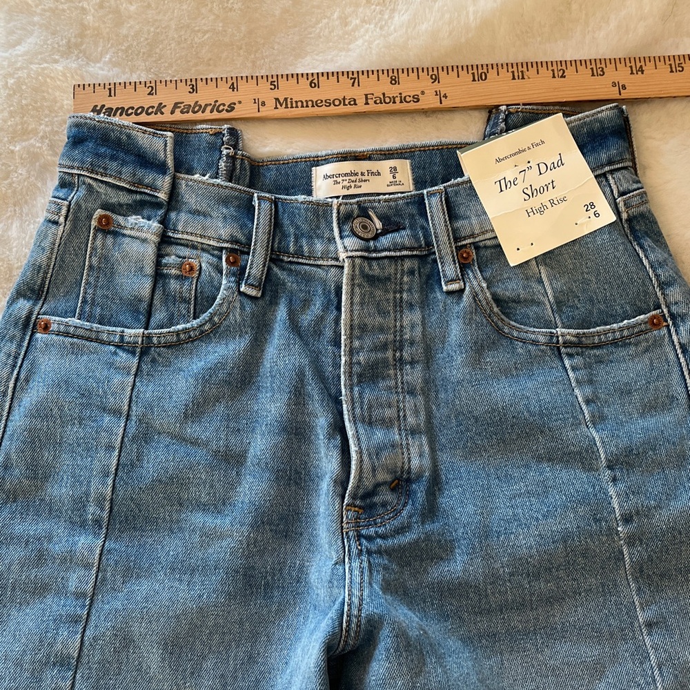 New! Abercrombie and Fitch The 7" Dad Denim Shorts High Rise Size 28/6‎ NWT - Picture 8 of 15